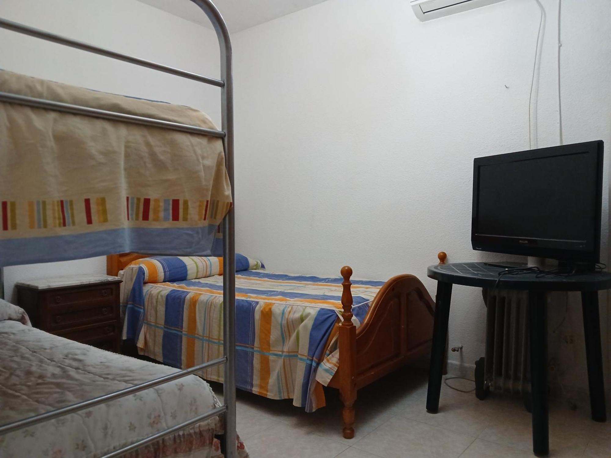 Habitacion Privada Triple Tolède Extérieur photo
