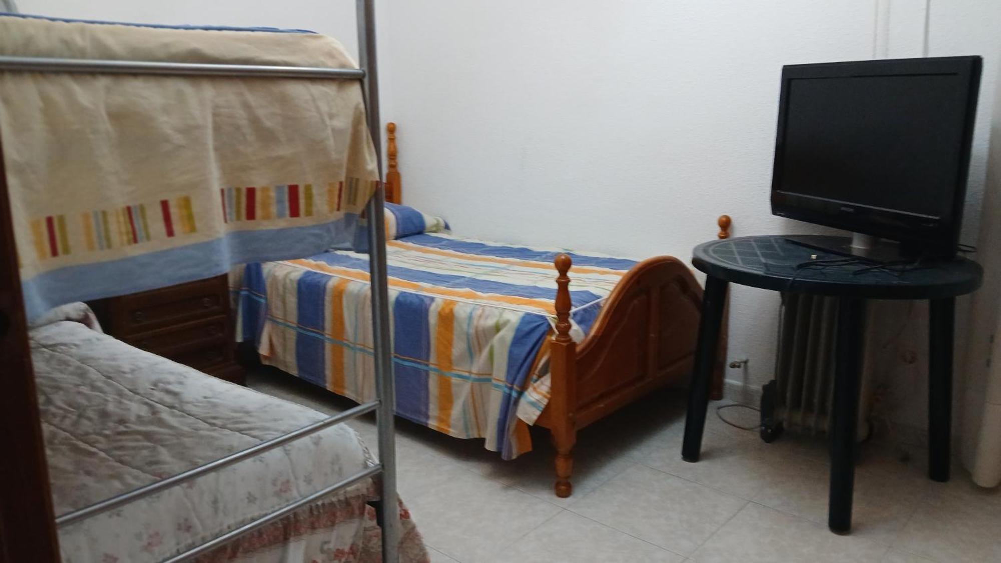 Habitacion Privada Triple Tolède Extérieur photo
