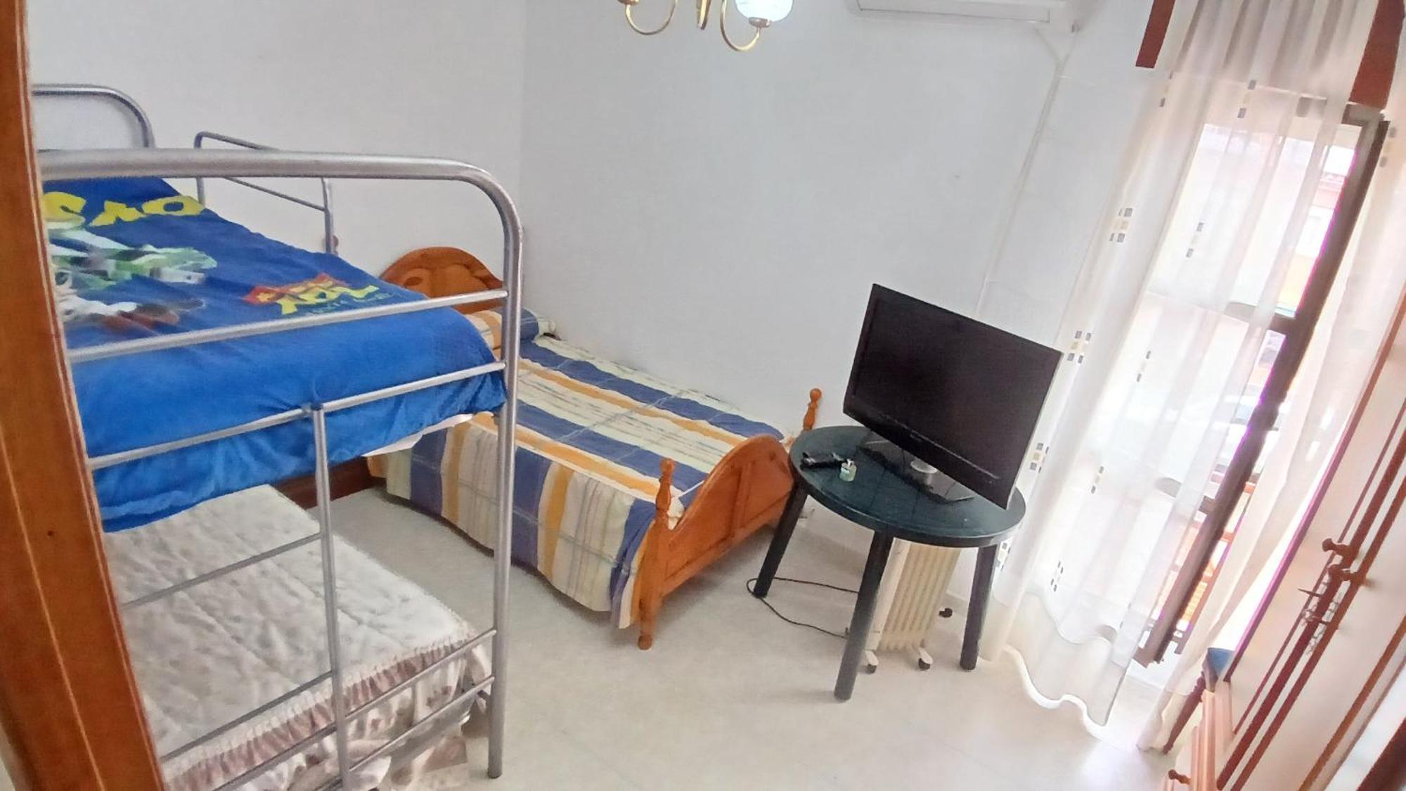 Habitacion Privada Triple Tolède Extérieur photo
